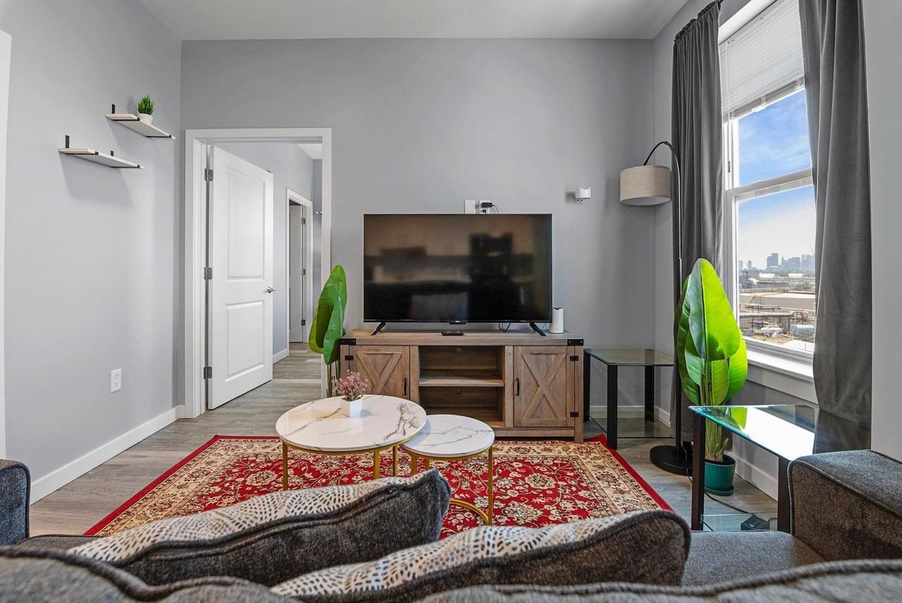95 Broadway #1240382P - Photo 4 of 27