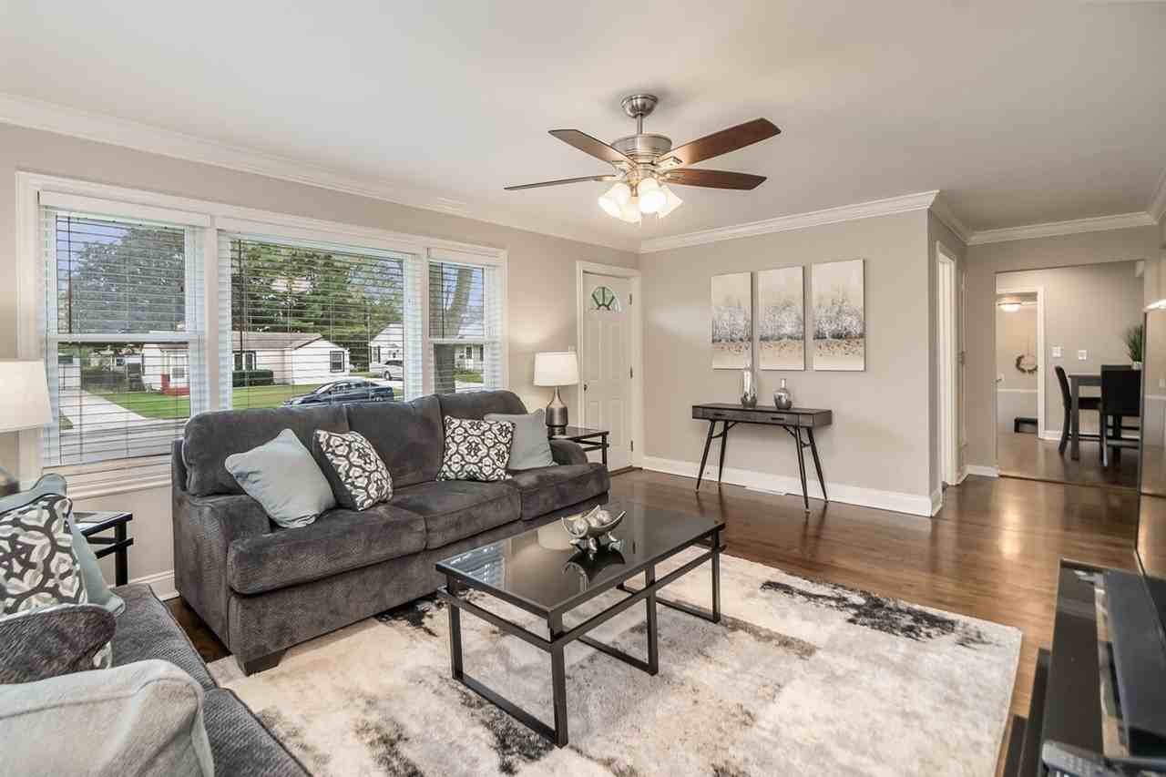 649 Edgebrook Ter #1285083P - Photo 2 of 21