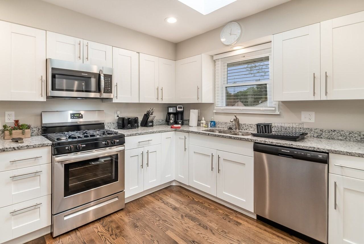 649 Edgebrook Ter #1285083P - Photo 6 of 21