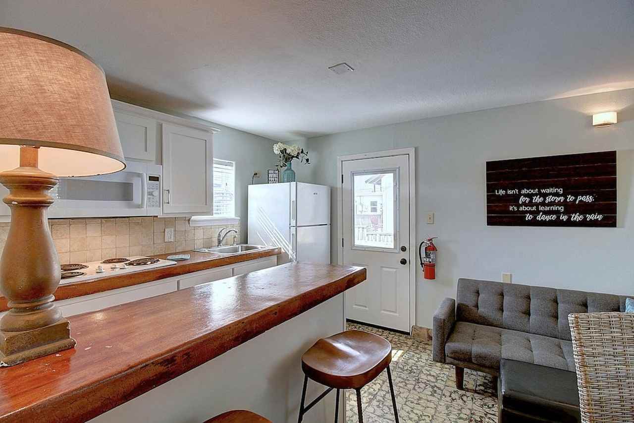 134 N Alister St #1023202P - Photo 2 of 19