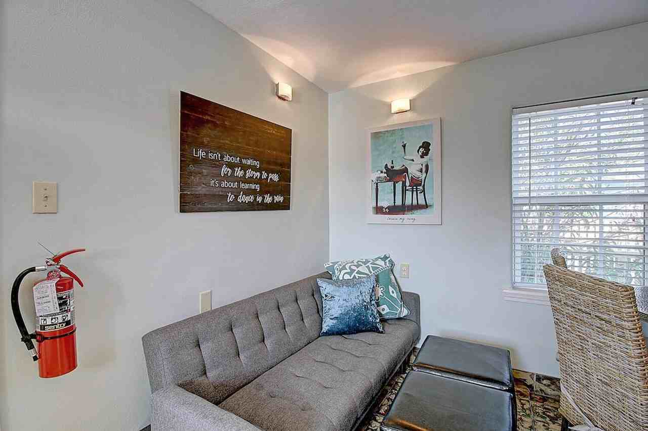 134 N Alister St #1023202P - Photo 6 of 19