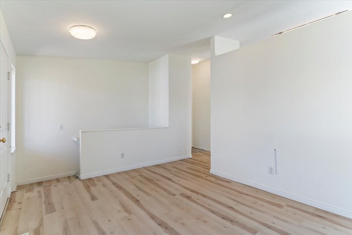 2093 Lake Mesa Dr S - Photo 5 of 28