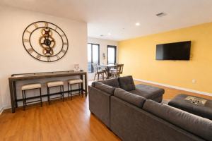 featured image of 324 S 2nd St