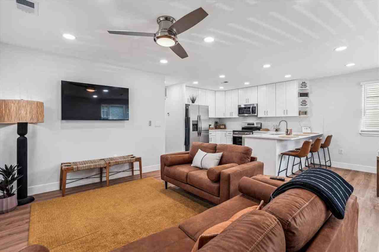 2078 Forest Dr #1506238P - Photo 2 of 18