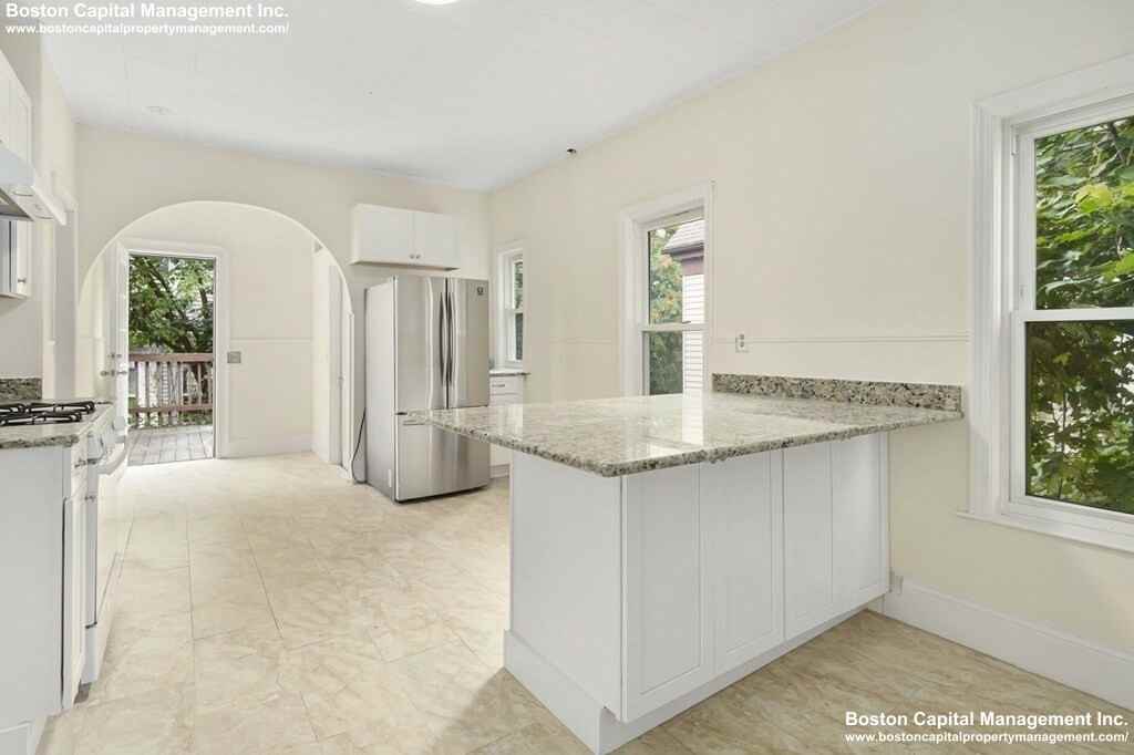 86 Elm St #2 - Photo 4 of 12