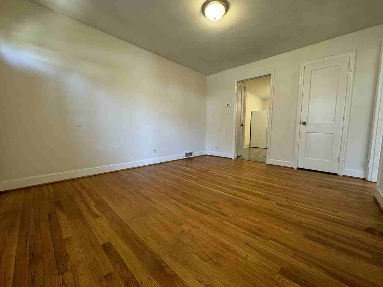 131 NE Shady Blvd Unit 1, Winston Salem 27101 - Photo 4 of 19