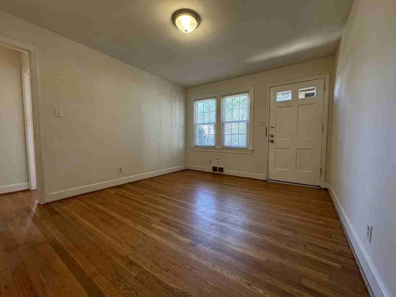 131 NE Shady Blvd Unit 1, Winston Salem 27101 - Photo 6 of 19