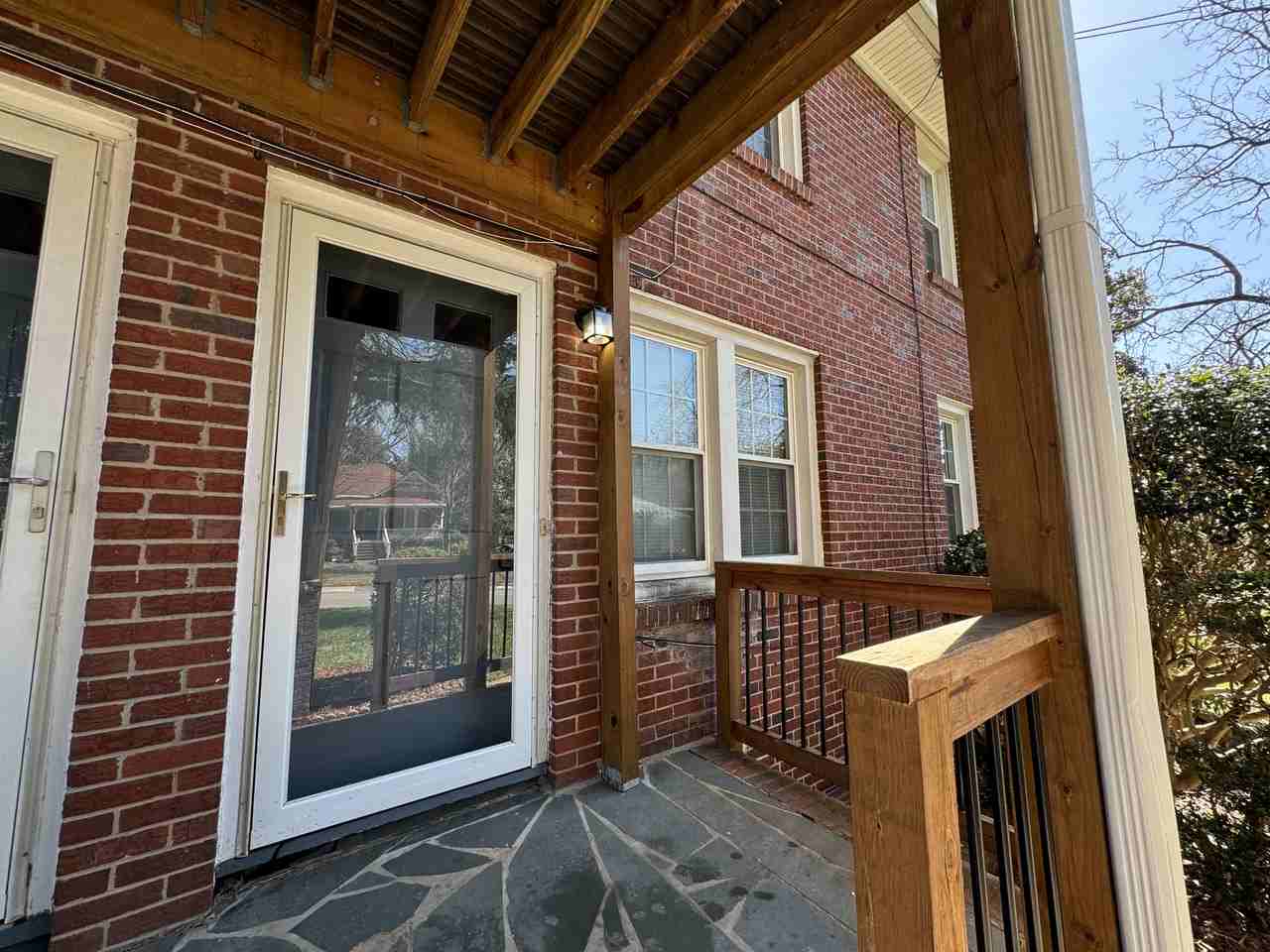 131 NE Shady Blvd Unit 1, Winston Salem 27101 - Photo 2 of 19