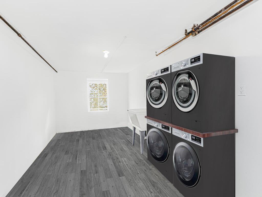 136 Cortlandt St - Photo 7 of 7