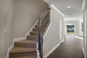 1694 Hallview Ct - Photo 5 of 35