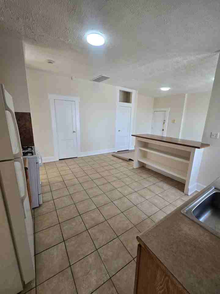 243 16th Avenue #8 - Photo 5 of 7