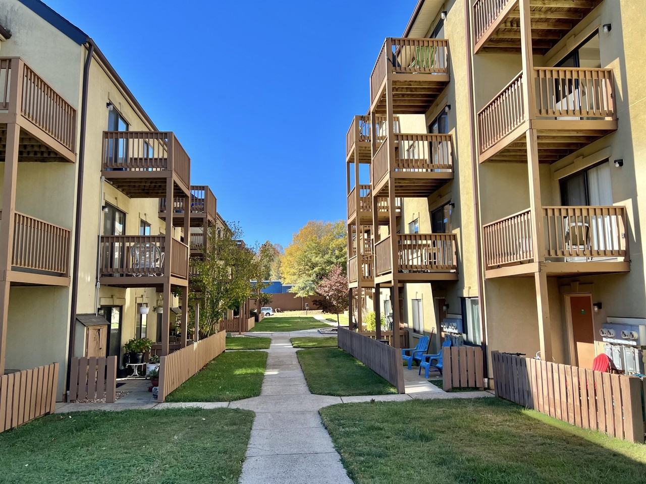 1000 Linden Ave #N110 - Photo 5 of 16