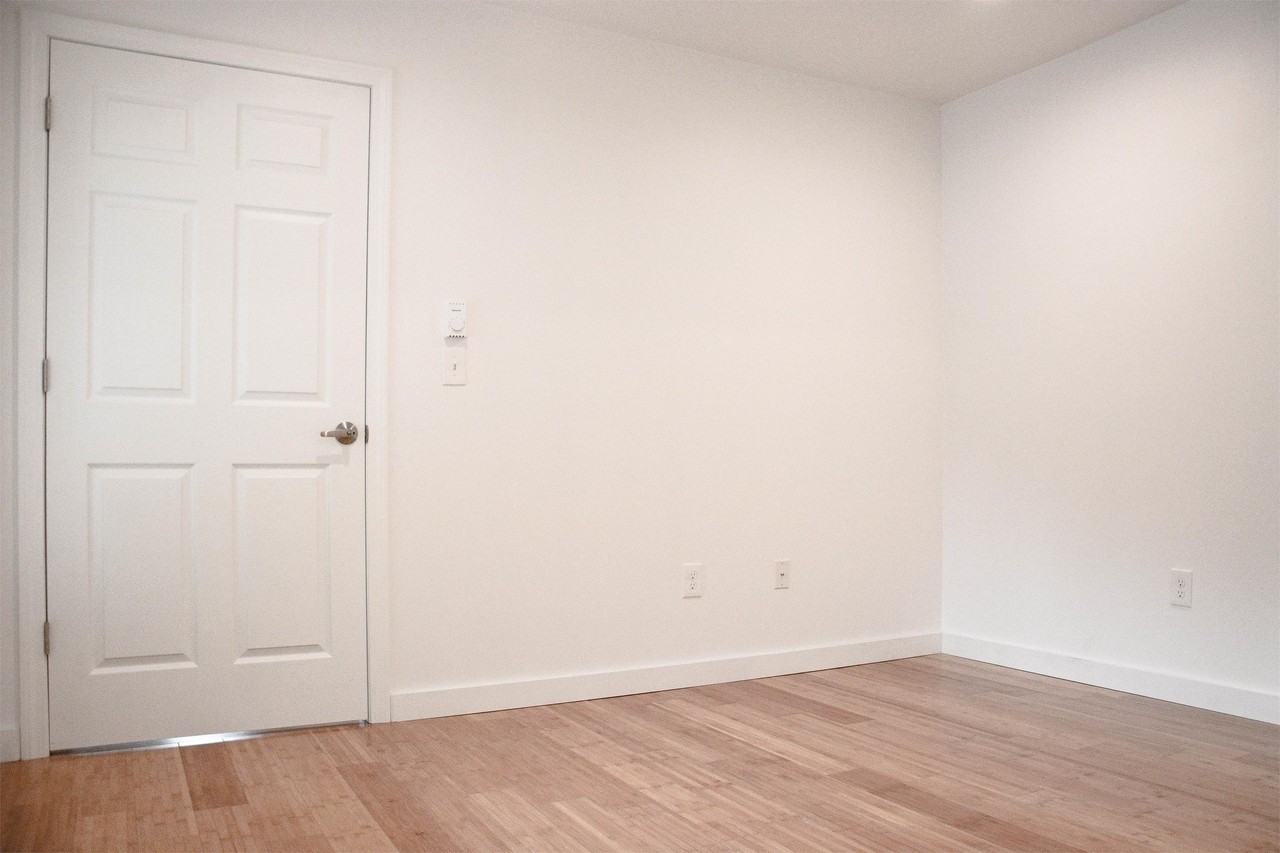541 Main St #4 - Photo 3 of 14