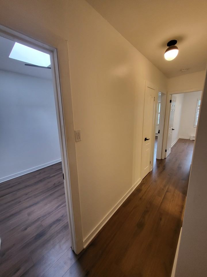 965 Eglinton Avenue West #2 - Photo 6 of 15