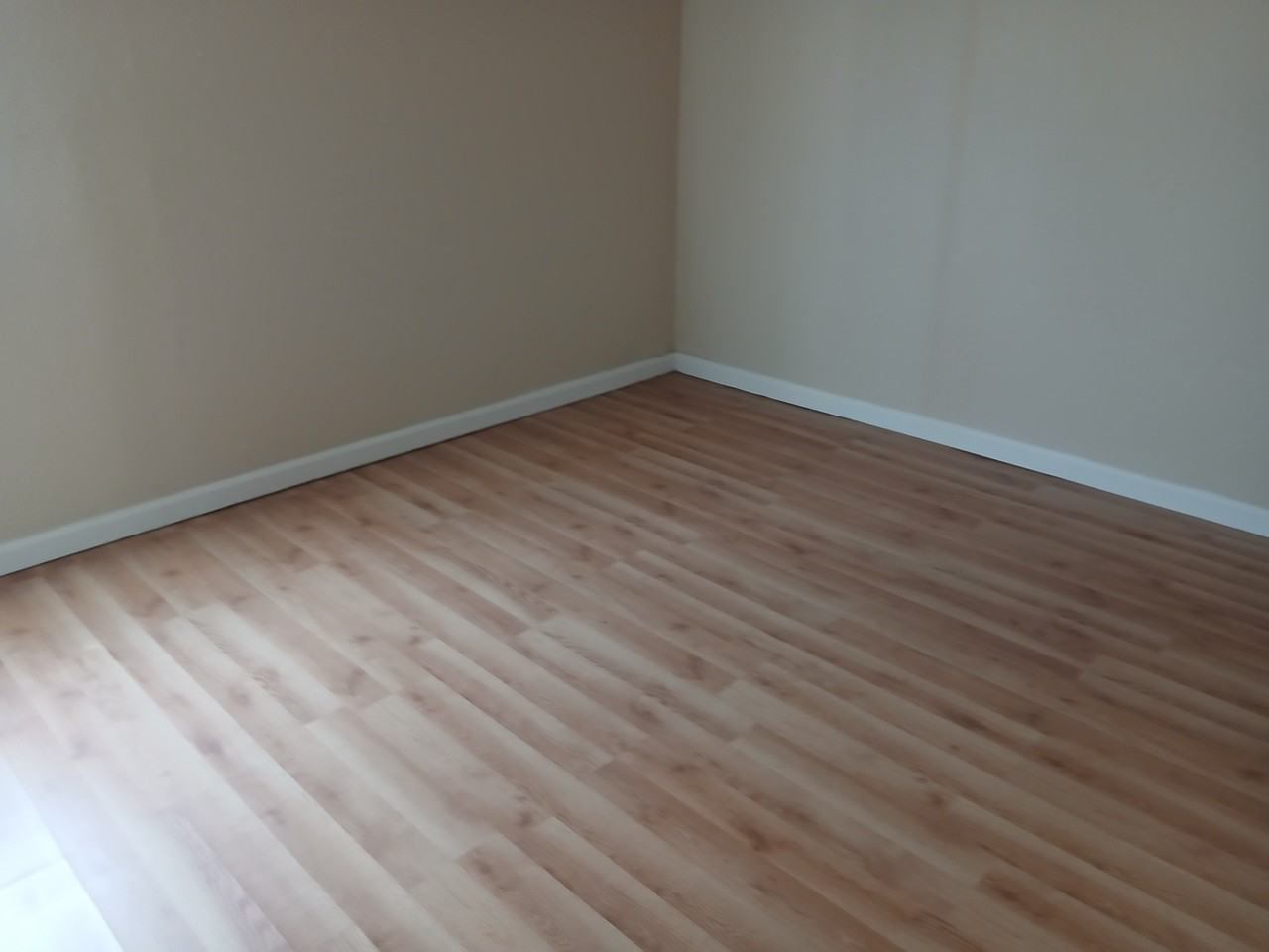 711 - Photo 3 of 13
