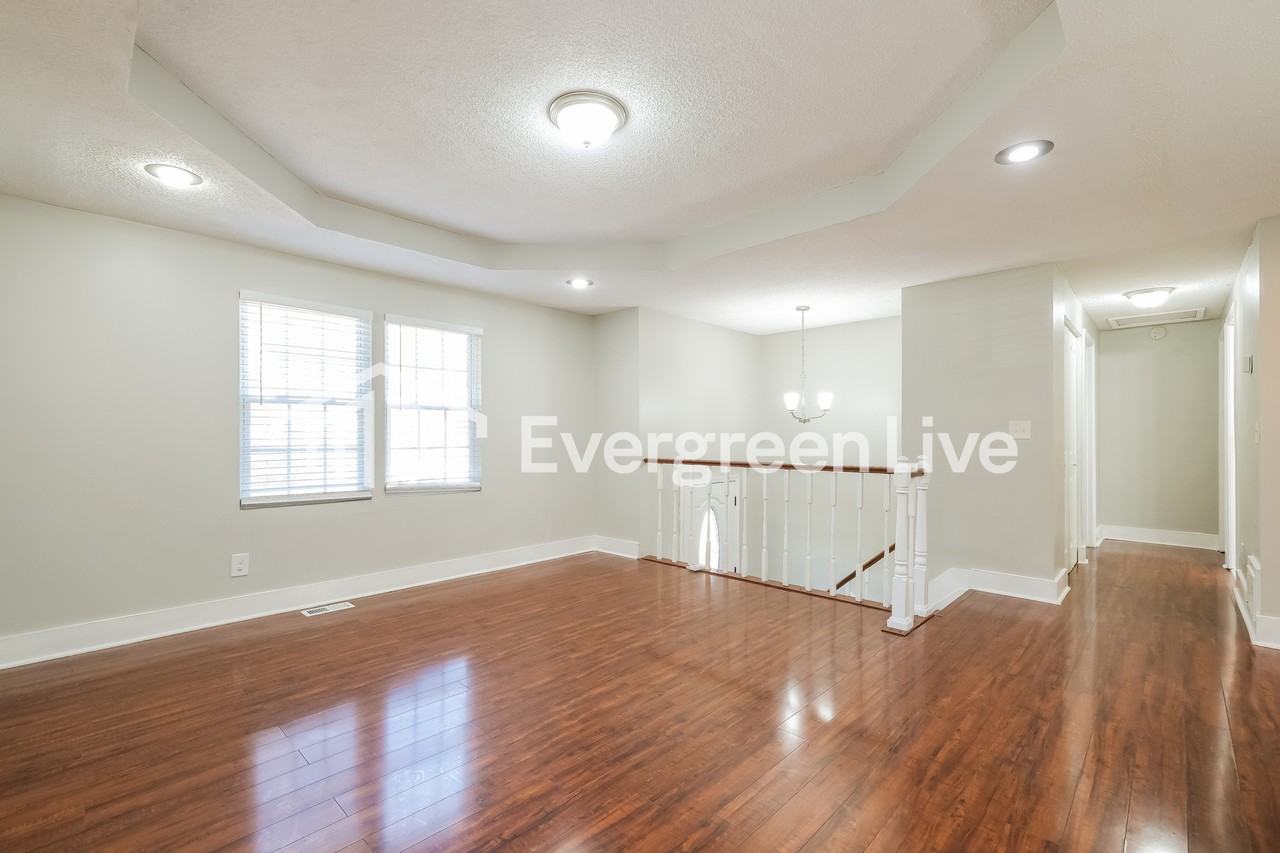 5347 Tasman Trl - Photo 5 of 15