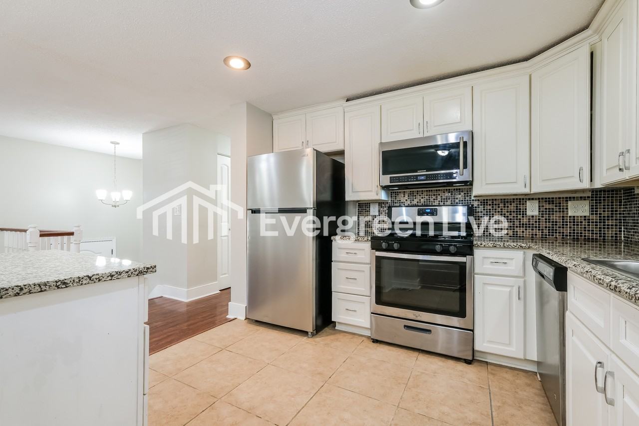 5347 Tasman Trl - Photo 6 of 15