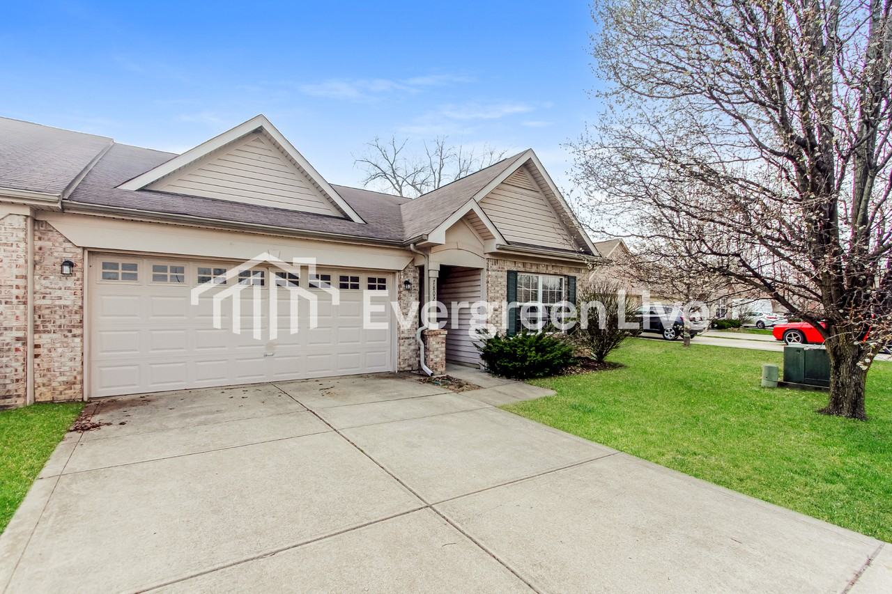 7802 Trisa Ct - Photo 2 of 15
