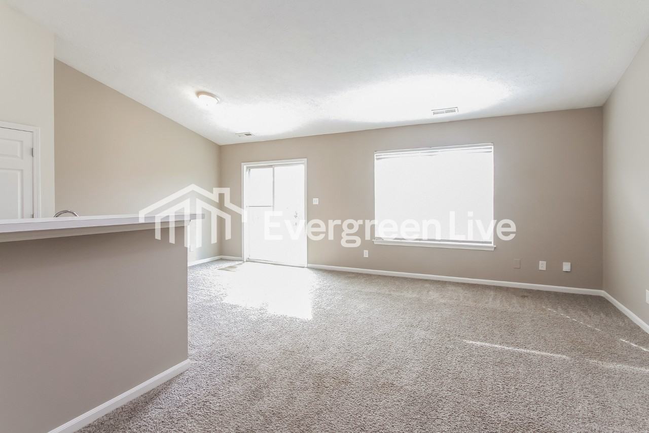7816 Trisa Ct - Photo 3 of 15