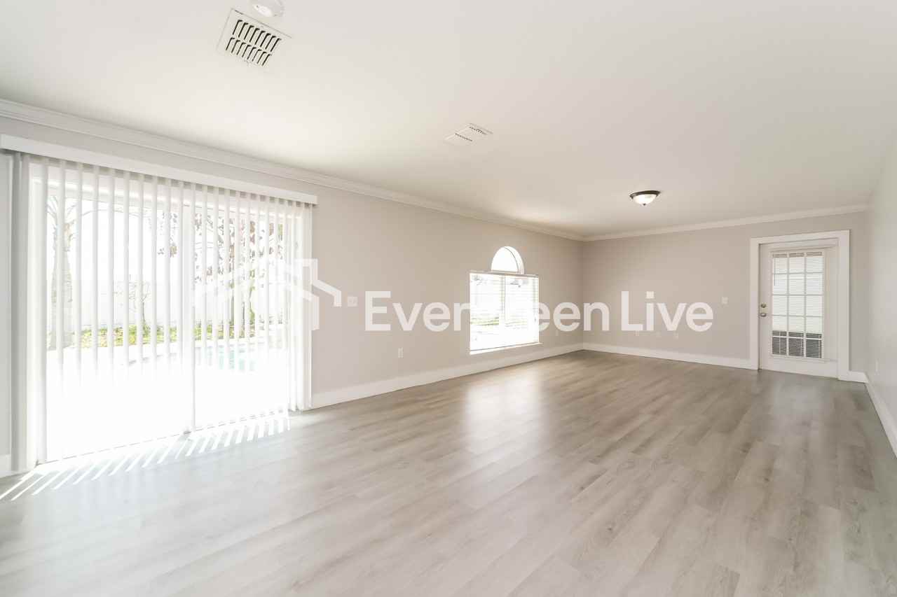5289 Sunset Canyon Dr - Photo 3 of 15