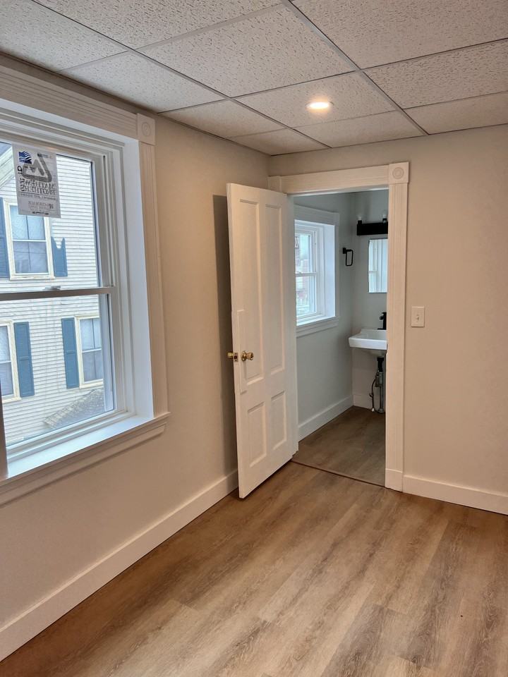 197 Main St #303 - Photo 4 of 6