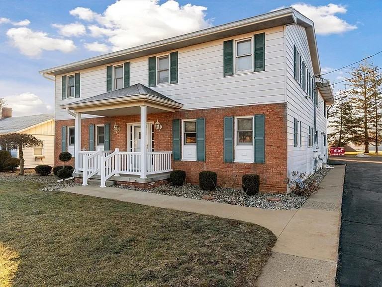 1223 Brady St #2 - Photo 2 of 7