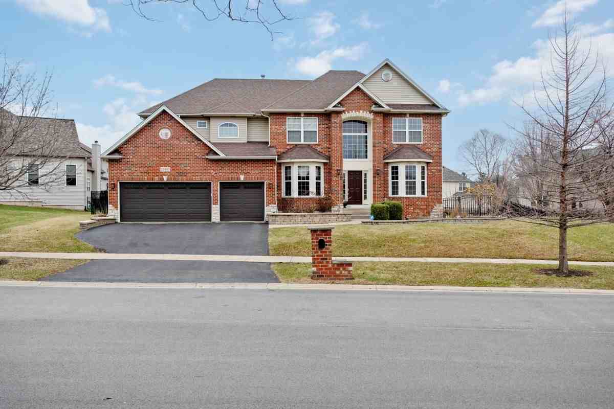 25947 Campbell Ln - Photo 4 of 38