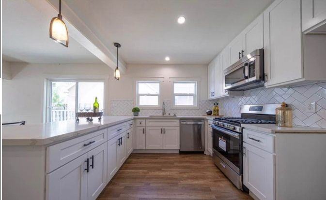 1327 W 77th St - Photo 4 of 8