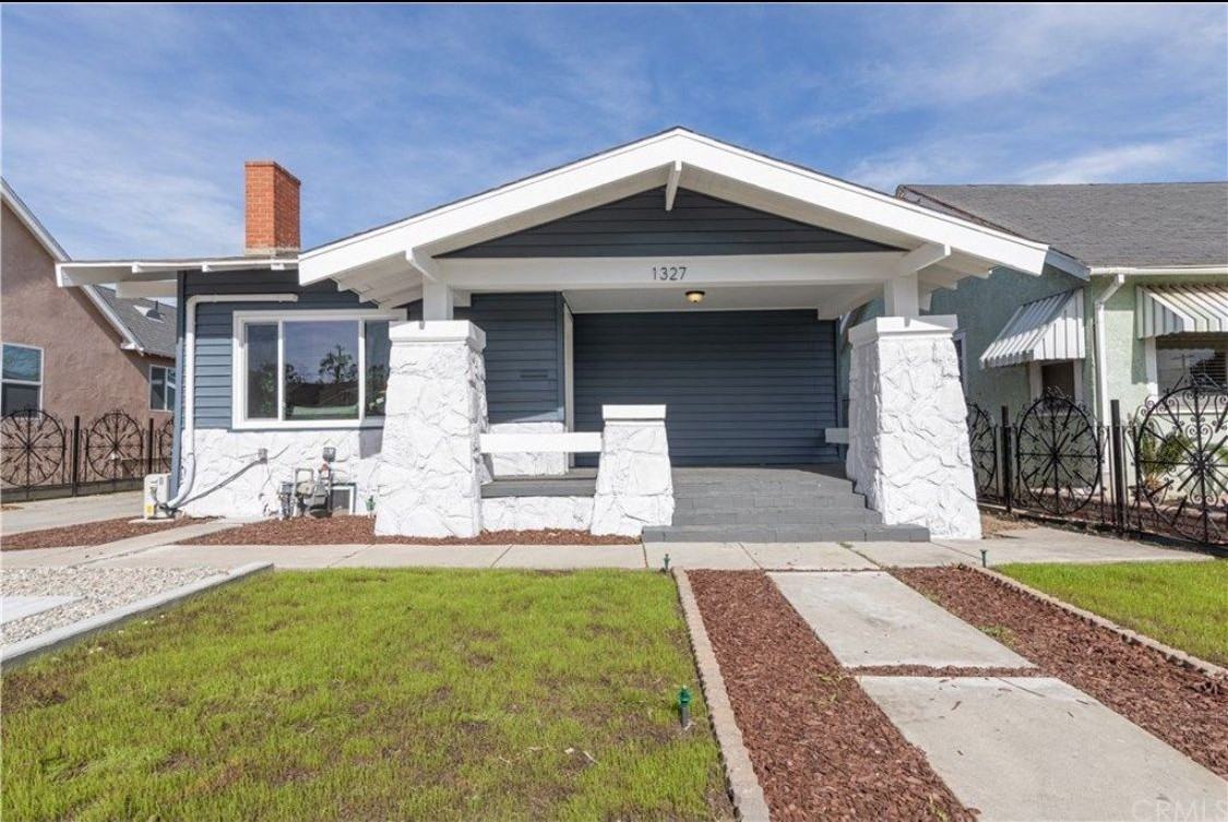 1327 W 77th St - Photo 6 of 8