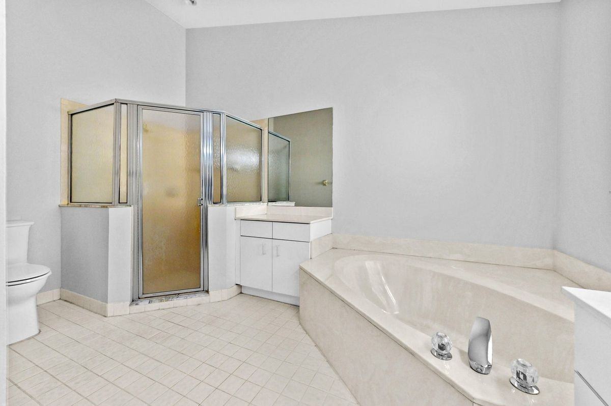 14066 Glenlyon Ct - Photo 4 of 17