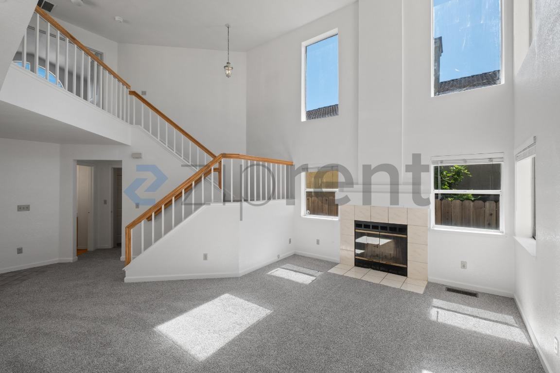 511 Floyd Ct - Photo 6 of 40