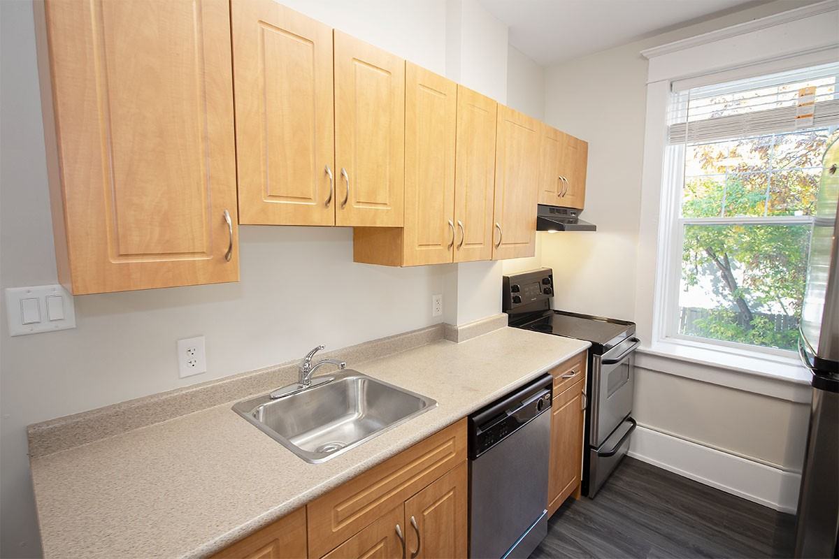 349/351 Daly Street - Photo 2 of 16