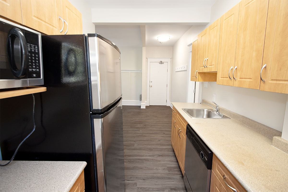 349/351 Daly Street - Photo 4 of 16