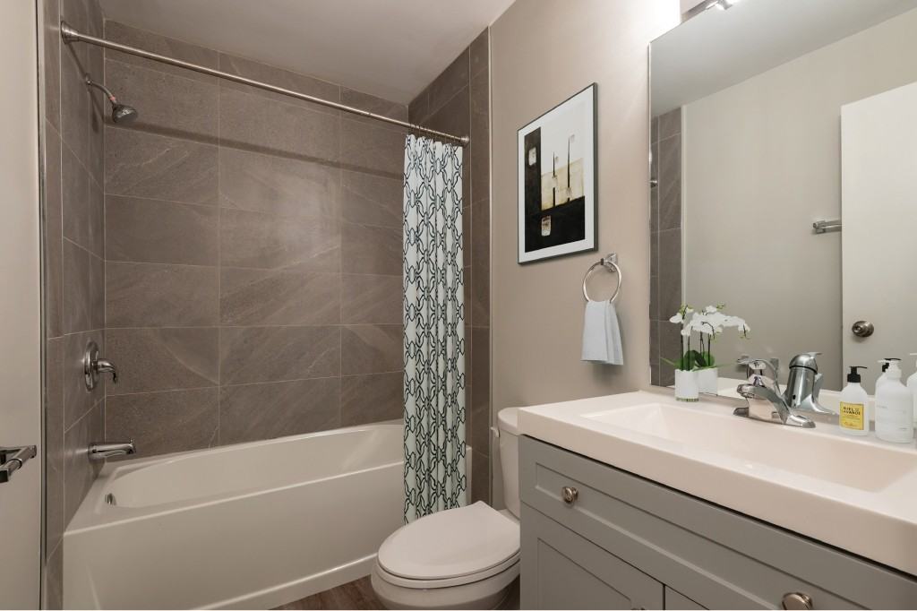 The Glen Terrace - Photo 5 of 7