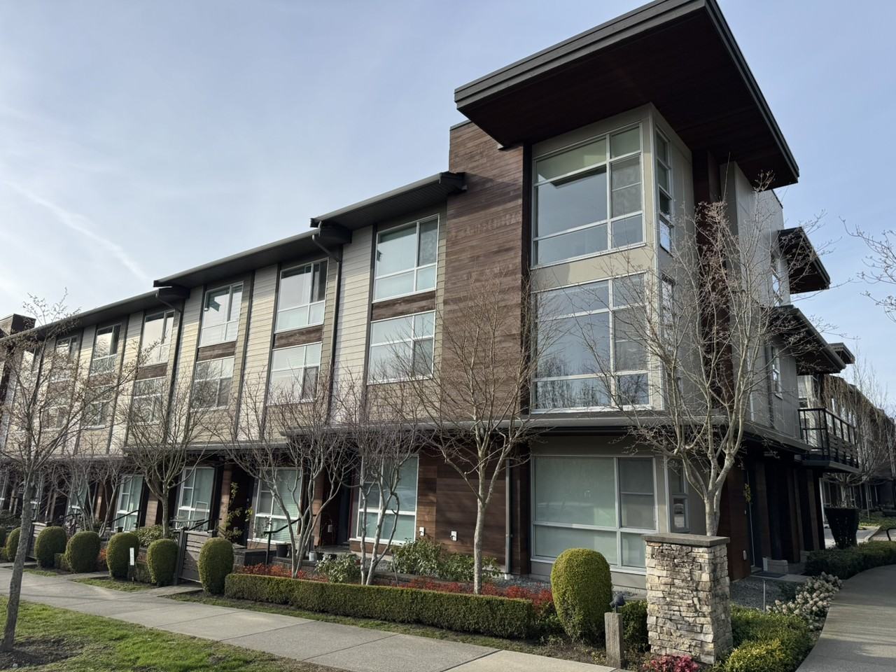 16222 23A Ave - Photo 4 of 17