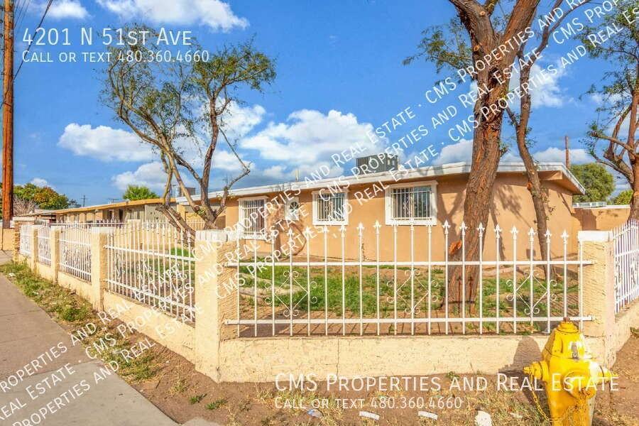 4201 N 51st Ave - Photo 4 of 23