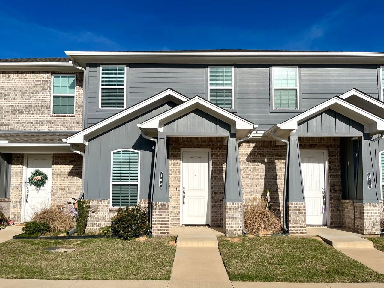 Aria Village - Photo 2 of 50