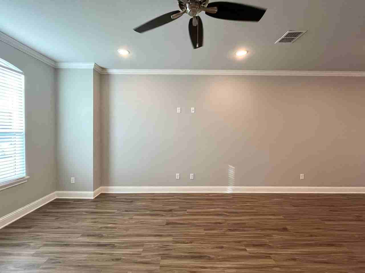 Aria Village - Photo 6 of 50