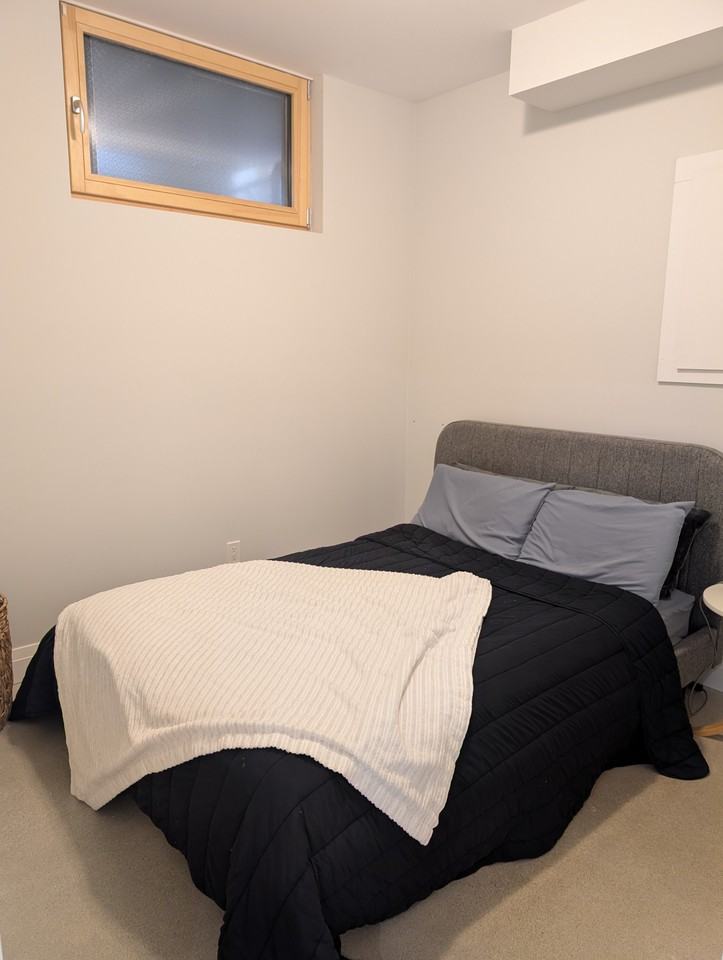 Gerrard St E & Greenwood Ave - Photo 7 of 10