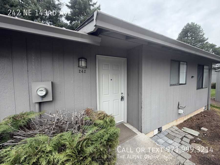 242 Ne 143rd Ave - Photo 3 of 22