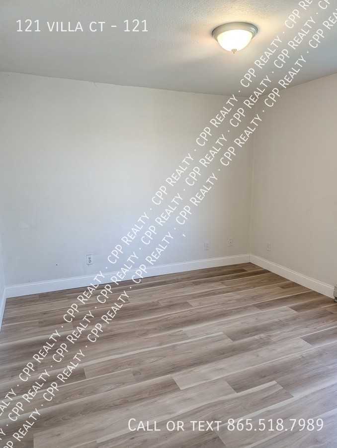 121 Villa Ct #121 - Photo 4 of 8