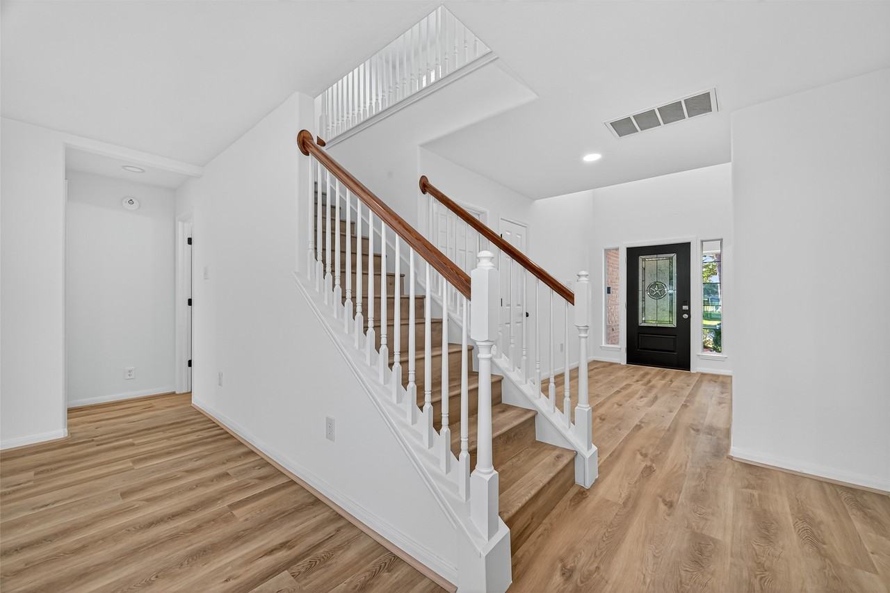 17422 Bending Post Dr #17422 - Photo 3 of 48