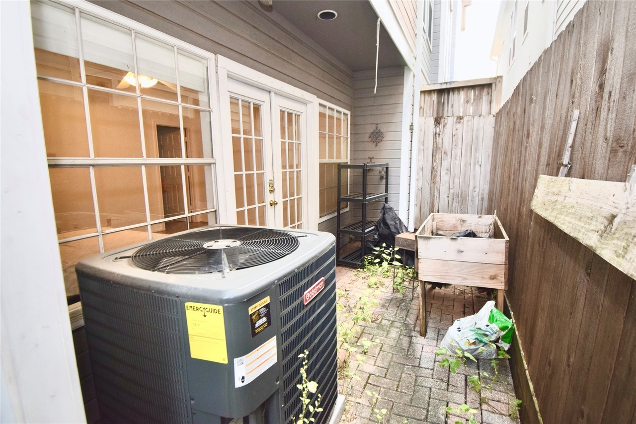 2024 Welch St #2024 - Photo 7 of 18