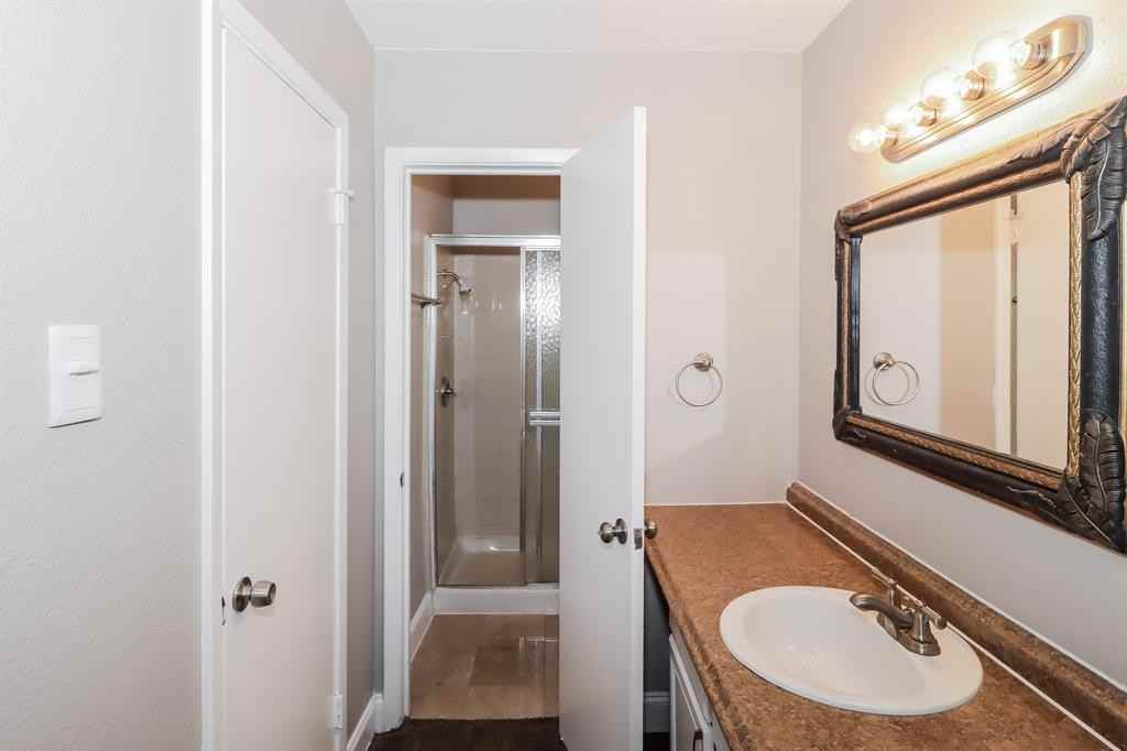 1805 Japonica Ln #1805 - Photo 4 of 15