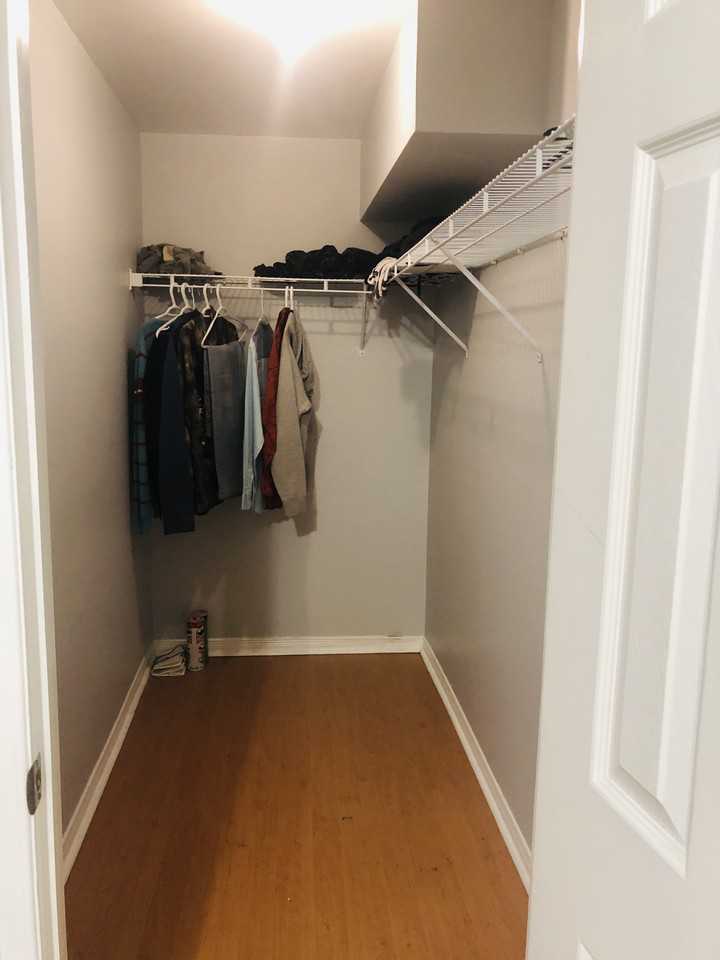 456 Weston Cres - Photo 4 of 8