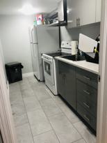 456 Weston Cres  