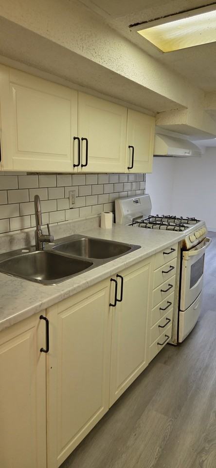 18 Mechanic Ave - Photo 6 of 9