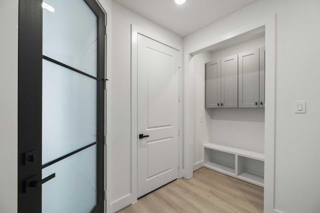 6326 Del Rio St #6326 - Photo 4 of 39