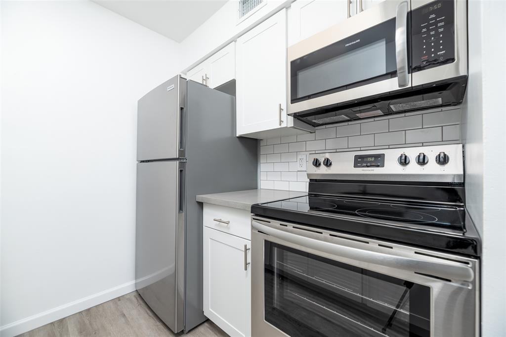 1401 Ne 17th Ct #1401-207 - Photo 3 of 14