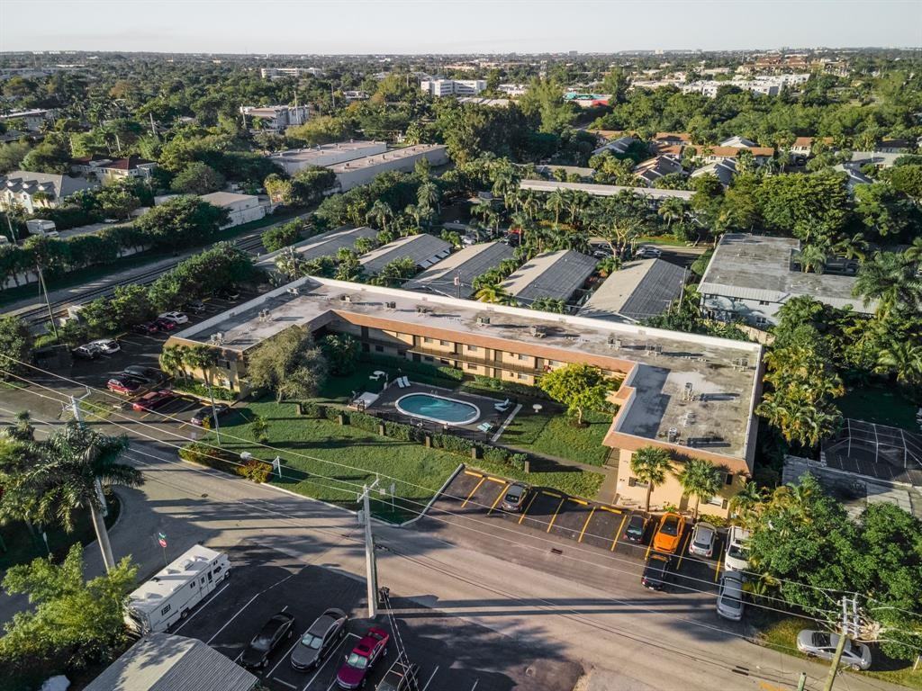 1401 Ne 17th Ct #1401-207 - Photo 6 of 14